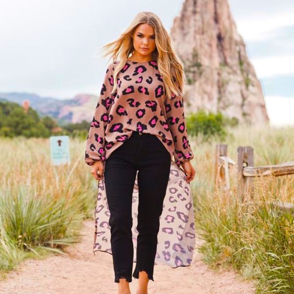 NWT Buddy Love Kiki Top in Pink Panther, size L